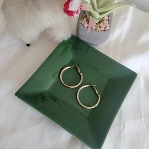 Gold Hoop Earrings minimalist Style